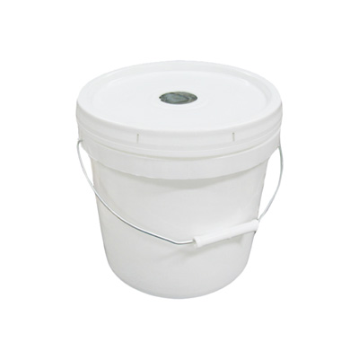 1 gal feeder pail and lid